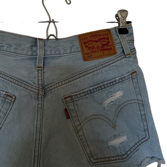 Levi’s 501 High Waisted Jean Shorts Ribbed Distressed - Picture 3 of 5